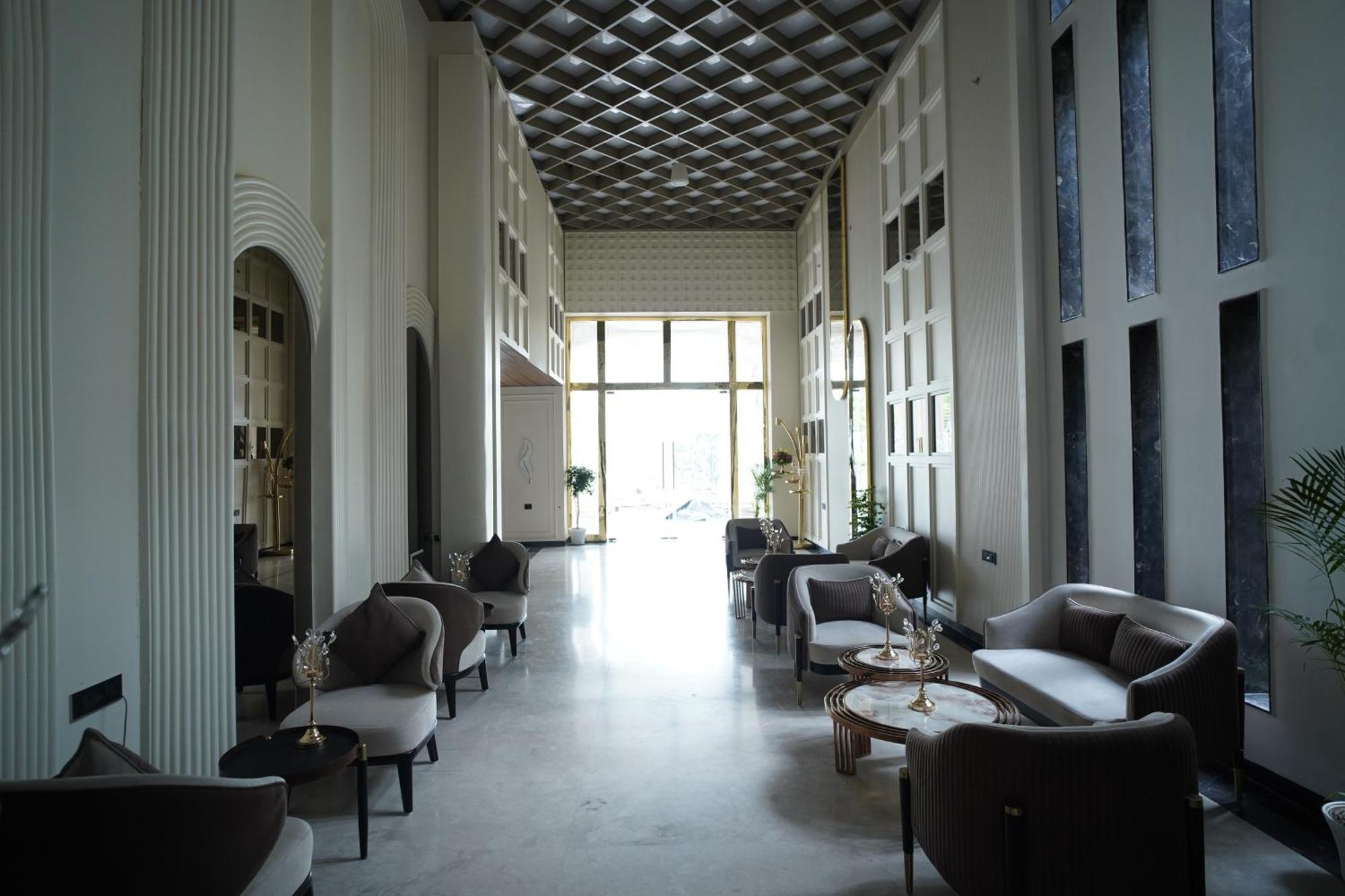 Hotel Ornate Lucknow Zewnętrze zdjęcie